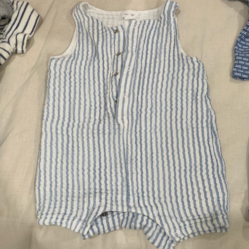 Angel dear 12-18 sleeveless short onesie